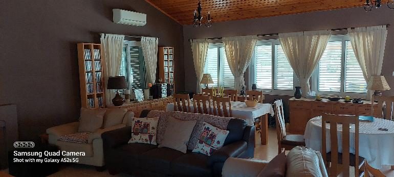 bungalow dining