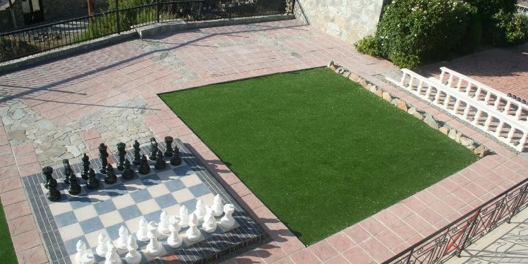 lawn chess